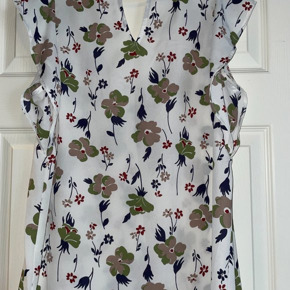 West Kei flutter sleeve blouse StitchFix - Picture 4 of 8